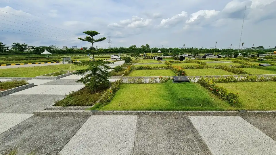 Lahan makam double Khuzaamaa