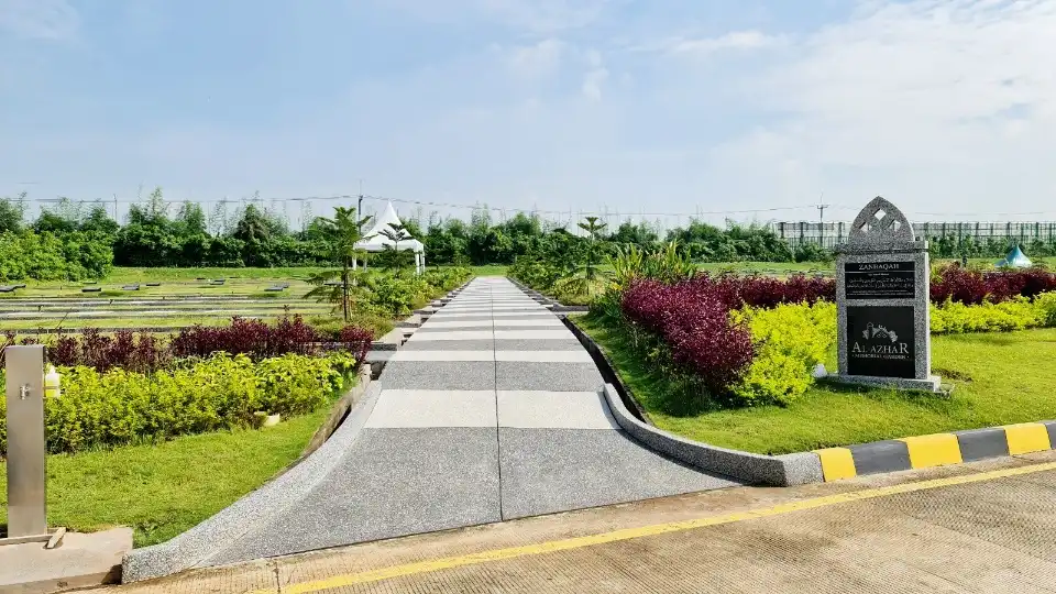Zanbaqah Tuhu Al Azhar Memorial Garden